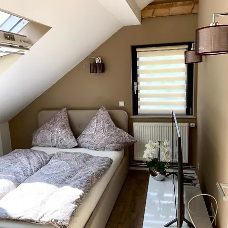 Six - One Seven Apartament *