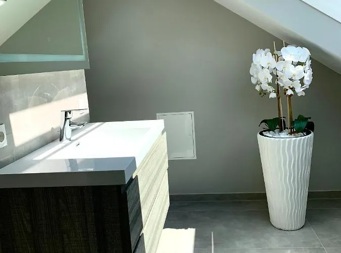 아파트 Six - One Seven *