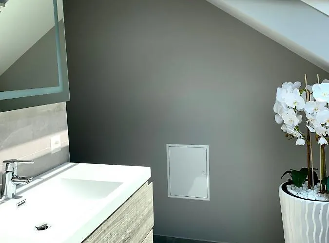 아파트 Six - One Seven